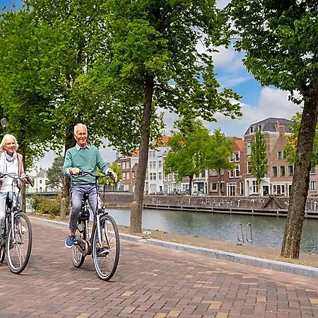 Hotell In Cape Helius With Garden Terrace Hellevoetsluis