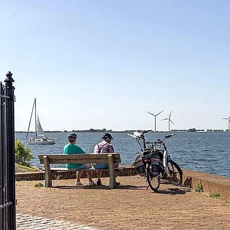 In Cape Helius With Garden Terrace Hotell